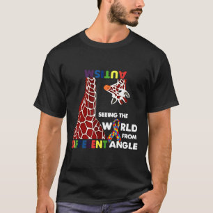 Autismus-Giraffe Autismus, der die Welt vor dem Un T-Shirt