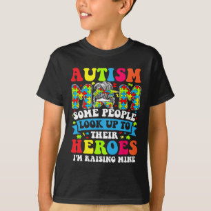 Autismus Mama Raising Hero Groovy Messy Bun Autism T-Shirt