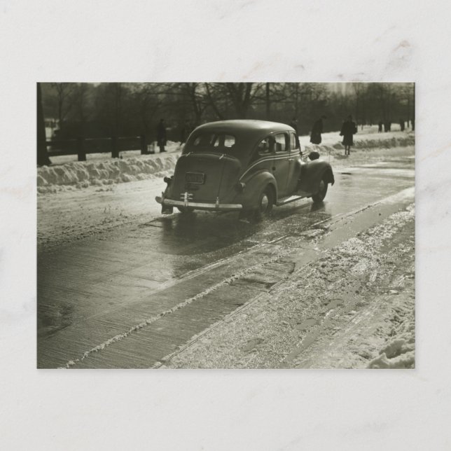 Auto auf der Straße Postkarte (Vorderseite)