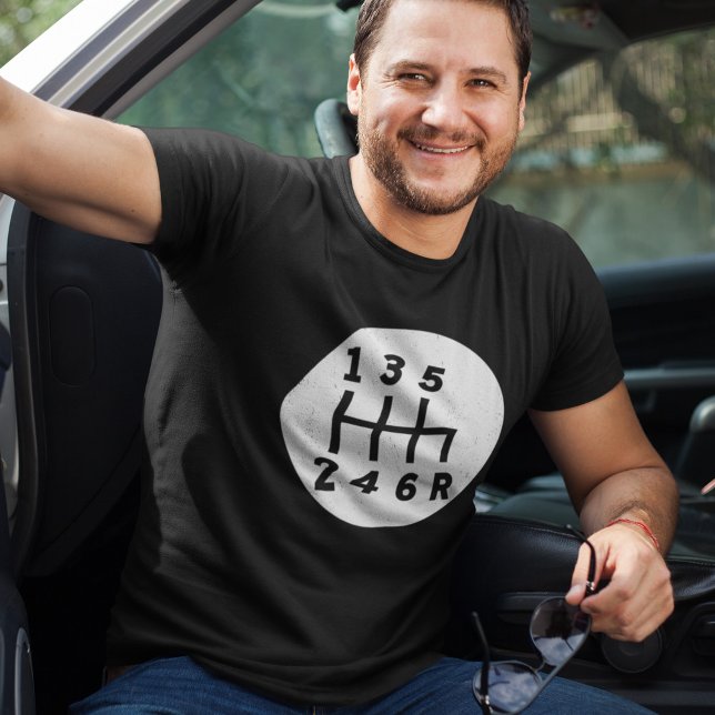 Auto liebt manuelles Fahrwerk T-Shirt (Von Creator hochgeladen)