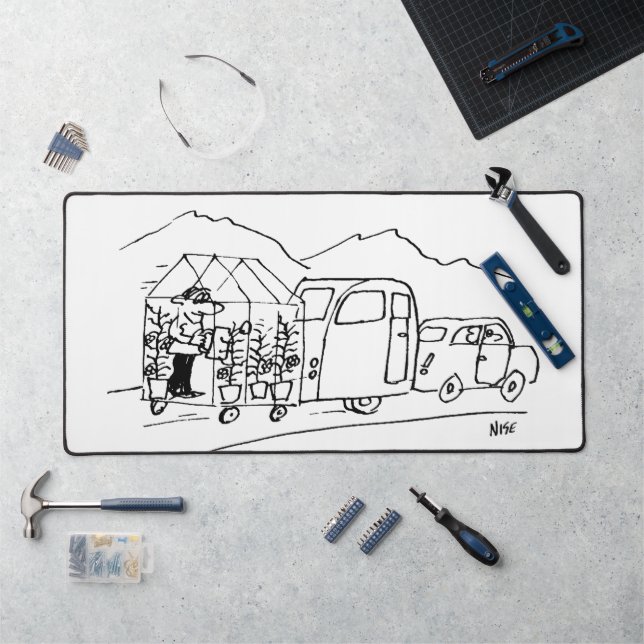 Auto schleppt eine Karawane und ein Greenhouse. Fu Schreibtischunterlage (Arbeitsplatz)