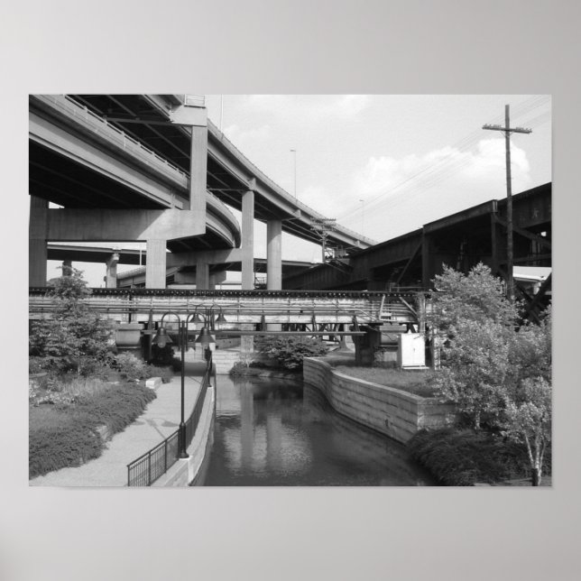 Auto-Überführungsbahn und Kanal in Richmond Poster (Vorne)