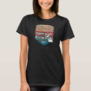 Automechanik erhält Hände schmutziges Auto Reparat T-Shirt