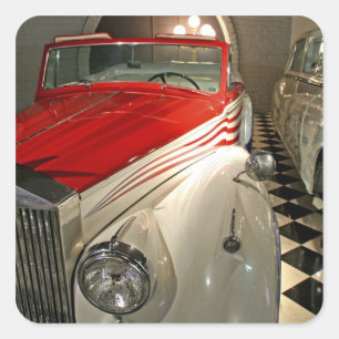 Autosammlung in der Liberace-Stiftung und Quadratischer Aufkleber