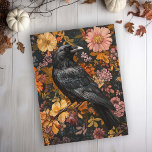 Autumn Floral Raven Crow Postkarte<br><div class="desc">Dieses Design wurde durch digitale Kunst erstellt und kann personalisiert werden, indem Sie auf den Knopf Anpassen klicken und die Farbe ändern, einen Namen, Initialen oder Ihre Lieblingssprache hinzufügen. Kontaktieren Sie mich unter colorflowcreations@gmail.com , wenn Sie dieses Design für ein anderes Produkt haben möchten. Sehen Sie mehr meiner Kreationen oder...</div>