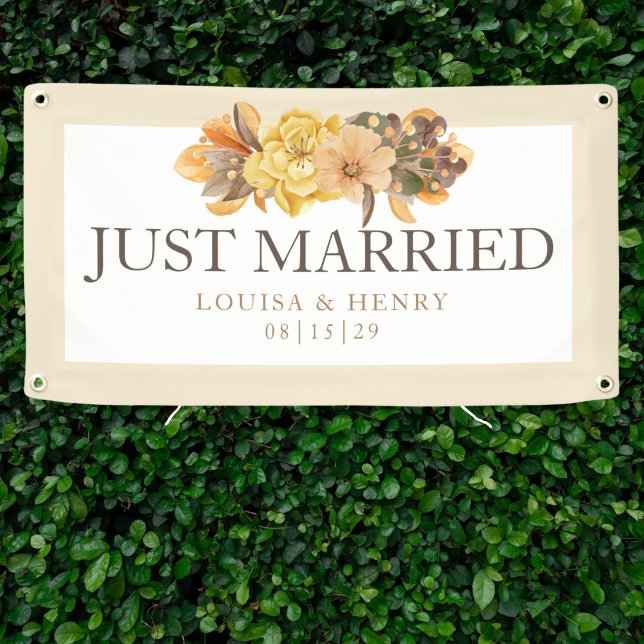 Autumn Florals Just Married Car Banner (Von Creator hochgeladen)