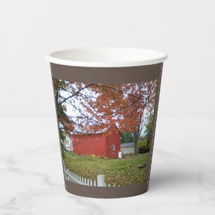 Autumn leaves and a sweet red barn on a mug. coffe pappbecher