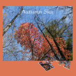Autumn Sky farbenfrohe Autumn Trees fotografisch Puzzle<br><div class="desc">Farbenfrohe Blätter auf Bäumen in den Blue Ridge Mountains des Westerns North Carolina auf einem fotografischen Puzzle mit anpassbarem Text. Dieses Foto von Bäumen mit bunten Blätter wurde in DuPont Staat Forest, NC gefangen genommen. Der blaue Himmel wird durch die sonnenbeleuchtete rote Herbstblüte sichtbar, was dieses Puzzle zu einem schönen...</div>