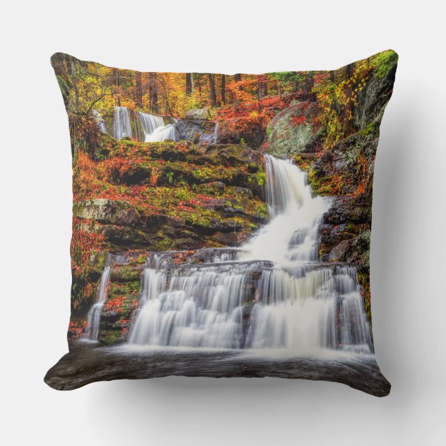 Autumn Waterfall Kissen (Vorderseite)