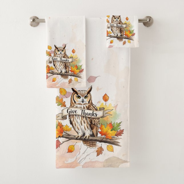 Autumn Whimsy – Thanksgiving Owl with Fall Leaves  Badhandtuch Set (Insitu)