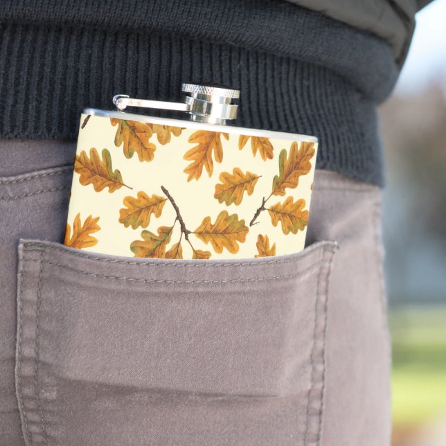 Autumnal-Eicheneiche-Blätter auf weiß Flachmann (Beispiel)