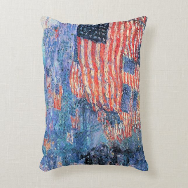 Avenue in Rain von Frederick Childe Hassam Dekokissen (Vorderseite(Vertikal))