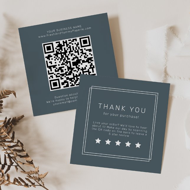 AVERY Dunkel Navyblau QR-Code Hinterlassen Sie ein Quadratische Visitenkarte (AVERY Dark Navy Blue QR Code Leave A Review Square Business Card)