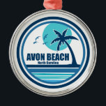 Avon Beach North Carolina Palm Tree Birds Ornament Aus Metall<br><div class="desc">Die Strände von Avon North Carolina werden durch lange Sandflächen mit sanften Dünen beschrieben. Der Angelplatz von Avon ist ein beliebter Ort für Ansammlungen.</div>