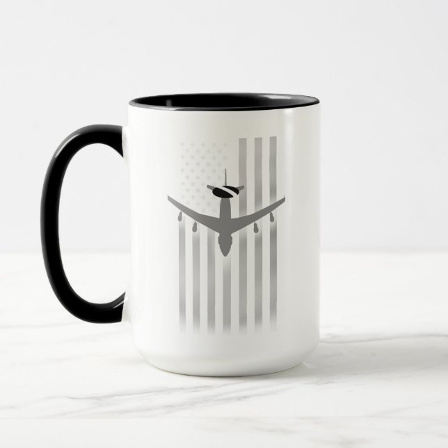 AWACS und verblaßte US-Flagge auf Tasse (Links)