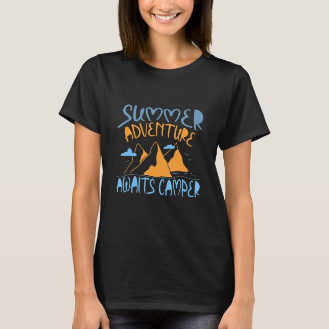 Awesome Summer Adventure Awaits Camper Camping Des T-Shirt (Vorderseite)