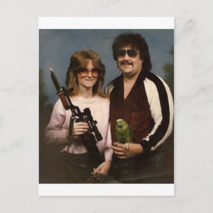 Awkward Family Fotos - Paar mit Papagei! Postkarte
