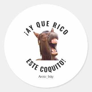 ¡Ay Que Rico Este Coquito! Runder Aufkleber