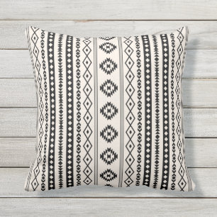 Aztec Black on Cream Mixed Motifs (V)-Muster Kissen