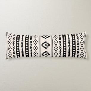 Aztec Black on Cream Mixed Motifs (V) Muster Seitenschläferkissen