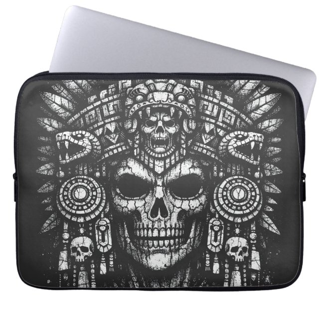 Aztec-Schädelkopfschmuck von BurnsInHell Laptopschutzhülle (Vorderseite)