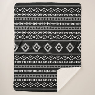Aztec White Gray Black Mixed Motifs Muster Sherpadecke