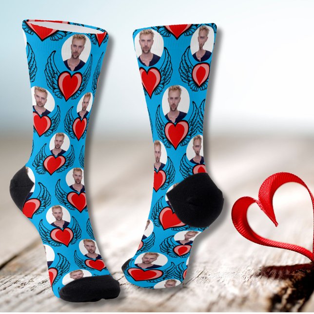 Azure Blue Custom Boyfriend Foto Red Winged Heart Socken (Von Creator hochgeladen)