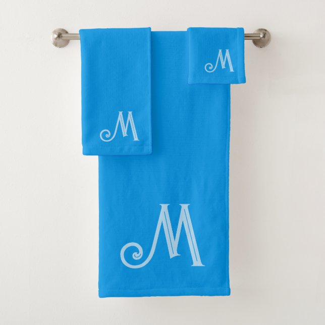 Azure Blue Monogram Handtuch Set (Insitu)