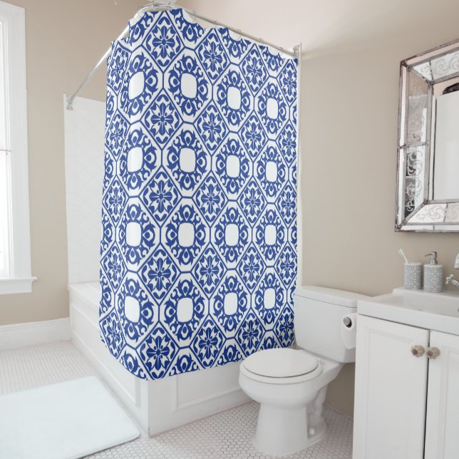 Azure Lattice Blue Geometric Floral Mediterranean Duschvorhang (Beispiel)