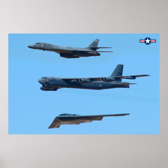 B-1B, B-52H und B-2 STRATEGISCHE BOMBERFORMATION Poster (Vorne)