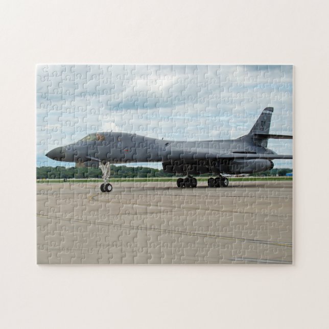 B-1B Lancer Bomber am Boden Puzzle (Horizontal)