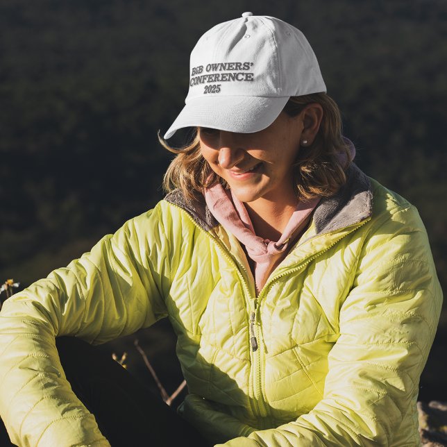 B&B Konferenz im antiken Stil Bestickte Baseballkappe (Von Creator hochgeladen)