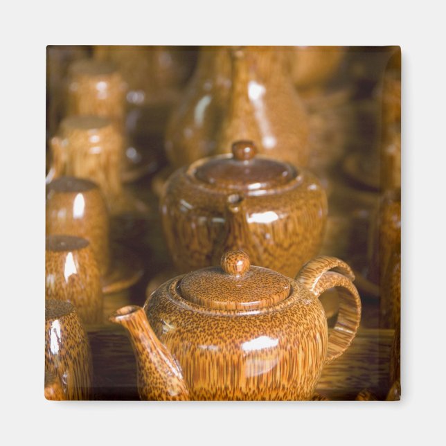 B. Vietnam, Ho Chi Minh City alias Saigon). Thoi Magnet (Vorne)