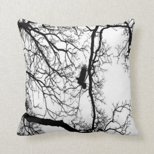 B&W Foto-Vogel, der #2 fliegt Kissen