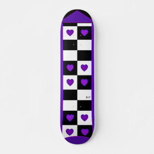 B&W Lila Hearbeating Skateboard