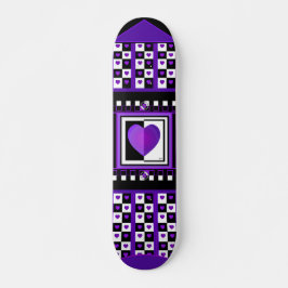 B&W Lila Hearbeating Skateboard