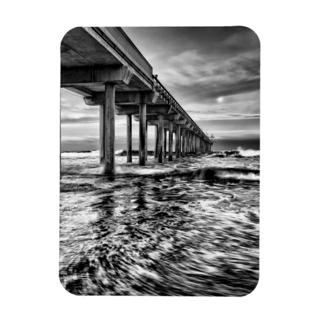 B&W Pier im Morgengrauen, Kalifornien Magnet (Vertikal)
