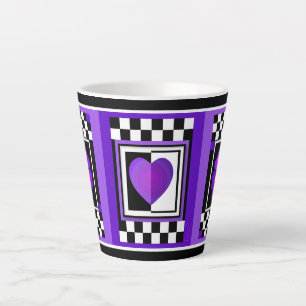 B&W Purple Hearts Schlagen Milchtasse