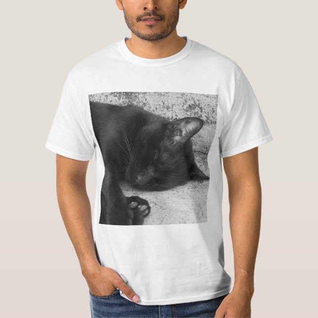 B&W - Schlafende Katze T-Shirt (Vorderseite)