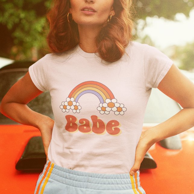 Babe Retro Daisy Rainbow Groovy 70er Bachelorette T-Shirt (Von Creator hochgeladen)