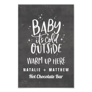 Baby an der kalten Schokolade Bar Fotodruck