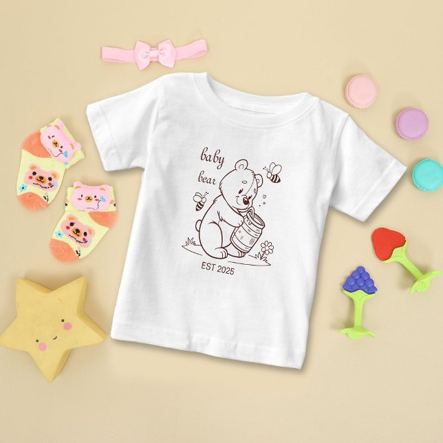 Baby Bear Est 2025 T-shirt (Von Creator hochgeladen)