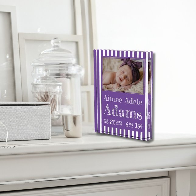 Baby Birth Stats Foto Block | Lila Streifen (Von Creator hochgeladen)