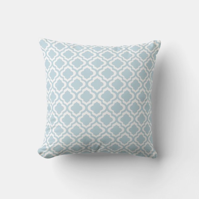 Baby-Blau-marokkanischer Gitter Quatrefoil Klee Kissen (Vorderseite)