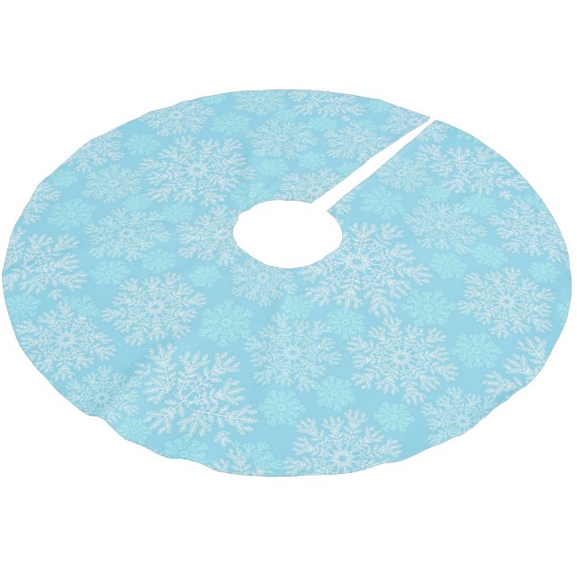 Baby Blue and White Christmas Snowflakes Muster Polyester Weihnachtsbaumdecke (Schrägansicht)