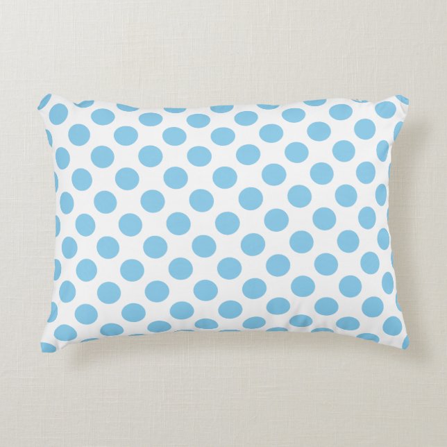 Baby Blue auf weiße große Polka Dots Dekokissen (Vorderseite)