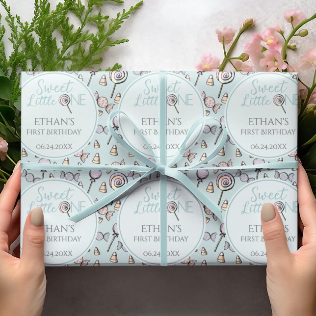 Baby Blue First 1. Geburtstag Candy Thema Geschenkpapier (Sweet Little One Babys First Birthday Blue Candy Theme Gift Wrap. Cute Hand Drawn Candies Lollipops)