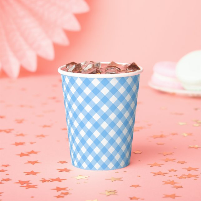Baby Blue Gingham Paper Cups Pappbecher (Insitu)