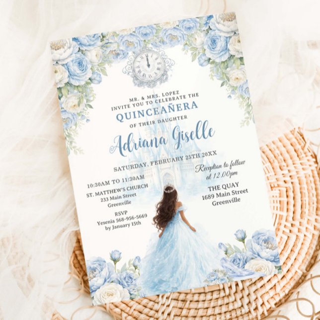 Baby Blue White Floral Cinderella Quinceanera 15 Einladung (Von Creator hochgeladen)