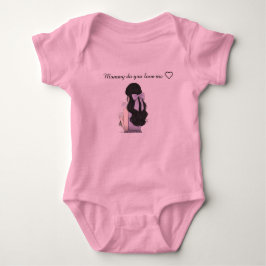 Baby-Body mit Aufdruck darauf. Baby Strampler